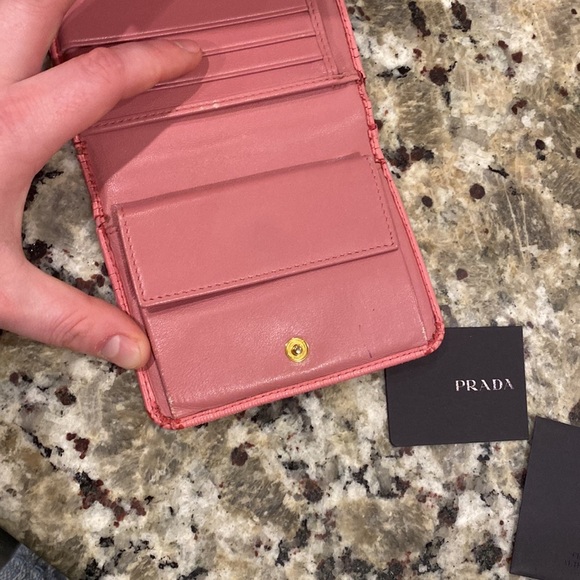 Prada Vitello Move Trifold Wallet Geranio Pink - Picture 4 of 15
